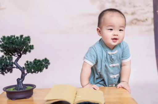 敦煌宝宝爱吐奶是什么原因